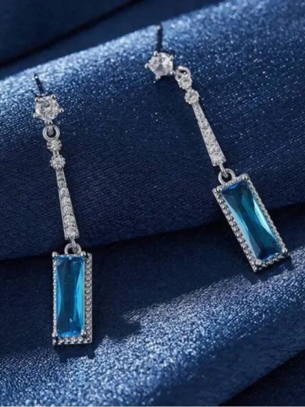 Elegant Blue Earrings R92